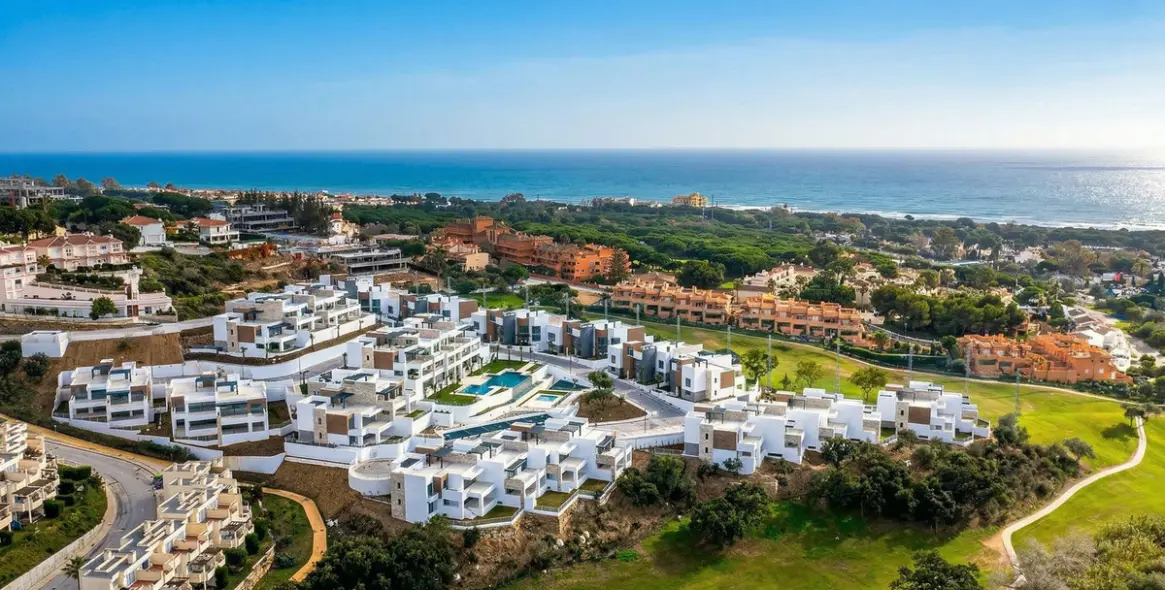 Venta de ático dúplex en Cabopino 32