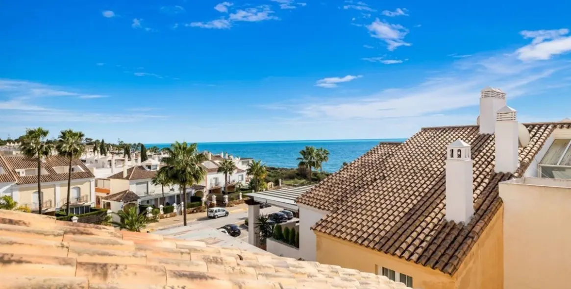 Долгосрочная аренда двухуровневого пентхауса в Marbella 1