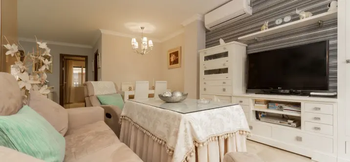 Продажа апартаментов на среднем этаже в Fuengirola 0