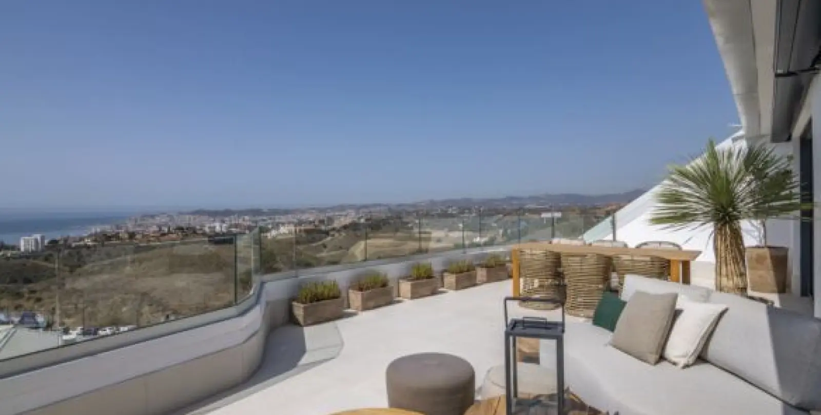 Продажа апартаментов на первом этаже в Fuengirola 2