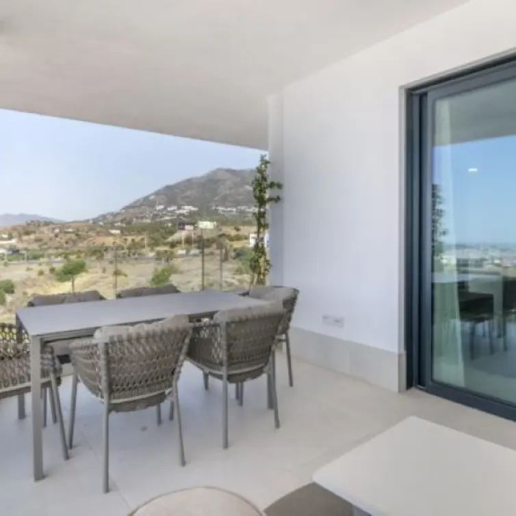 Продажа апартаментов на первом этаже в Fuengirola