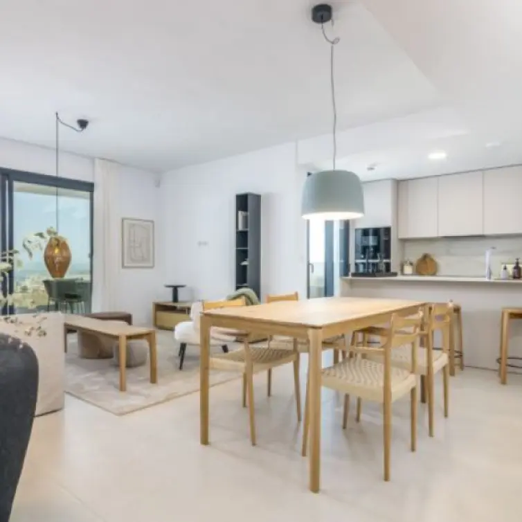 Продажа апартаментов на первом этаже в Fuengirola