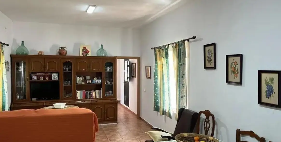 Sale of detached villa in Campanillas 5