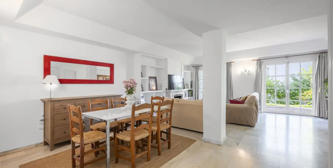 Продажа таунхауса в Estepona 4