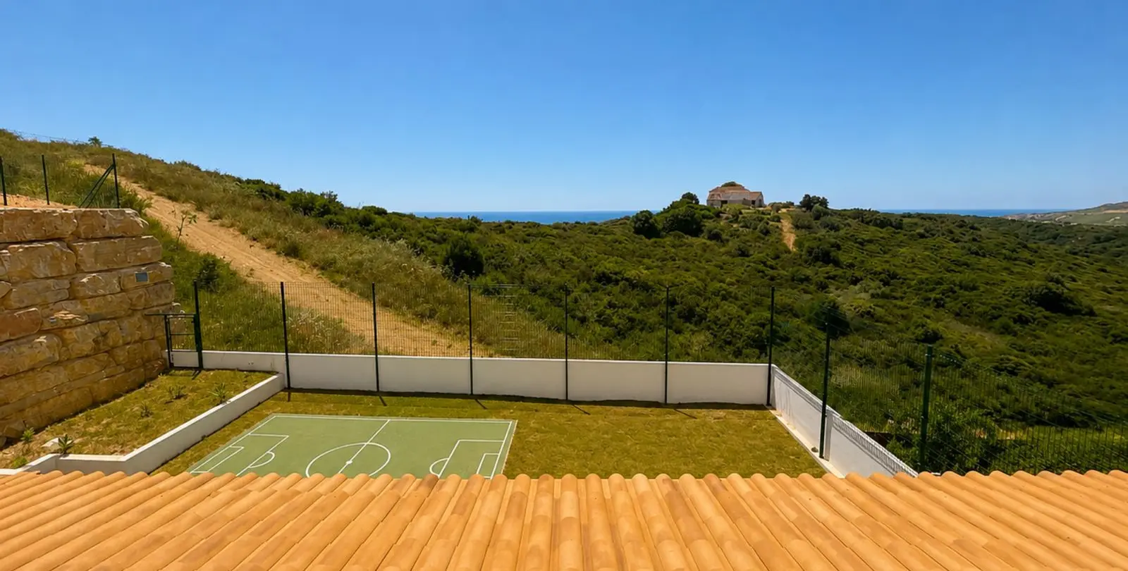 Продажа дома на две семьи в Casares 24