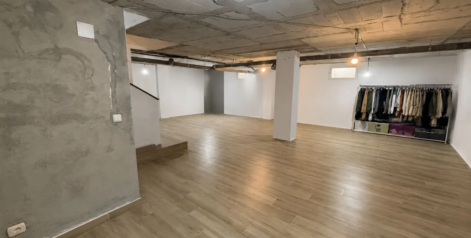 Продажа дома на две семьи в Casares 27