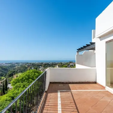 Sale of duplex in Benahavís