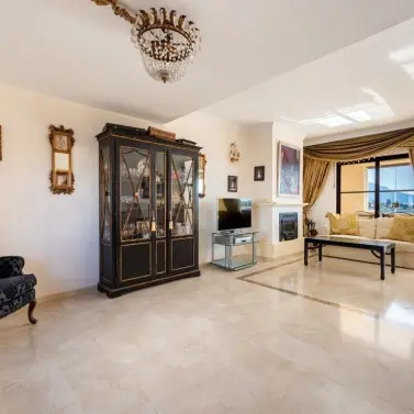 Sale of duplex in Benahavís