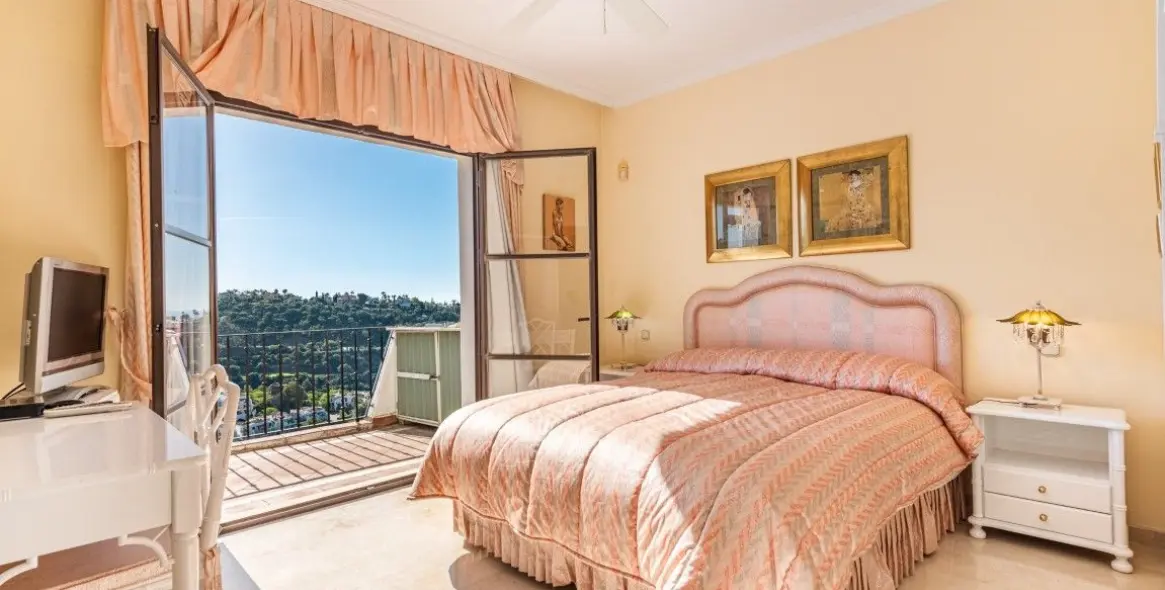 Sale of duplex in Benahavís 23