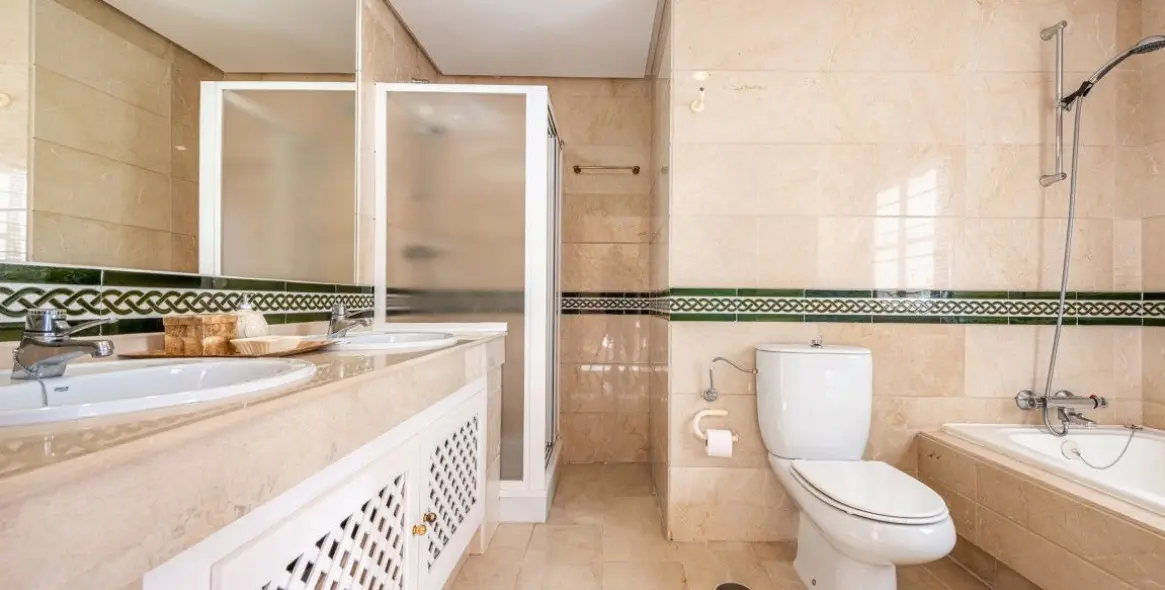 Sale of duplex in Benahavís 26