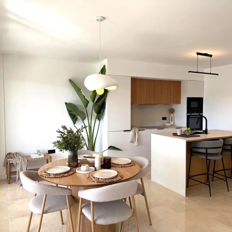 Sale of middle floor apartment in Riviera del Sol