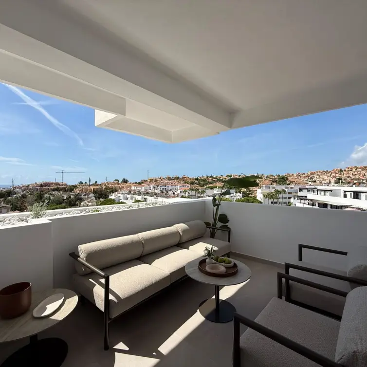 Sale of middle floor apartment in Riviera del Sol