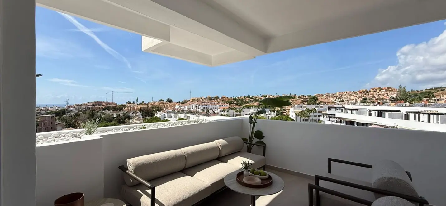 Sale of middle floor apartment in Riviera del Sol 3