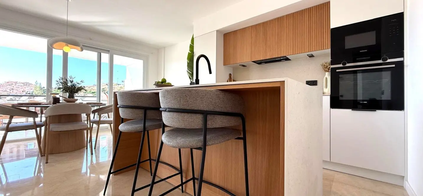 Sale of middle floor apartment in Riviera del Sol 4