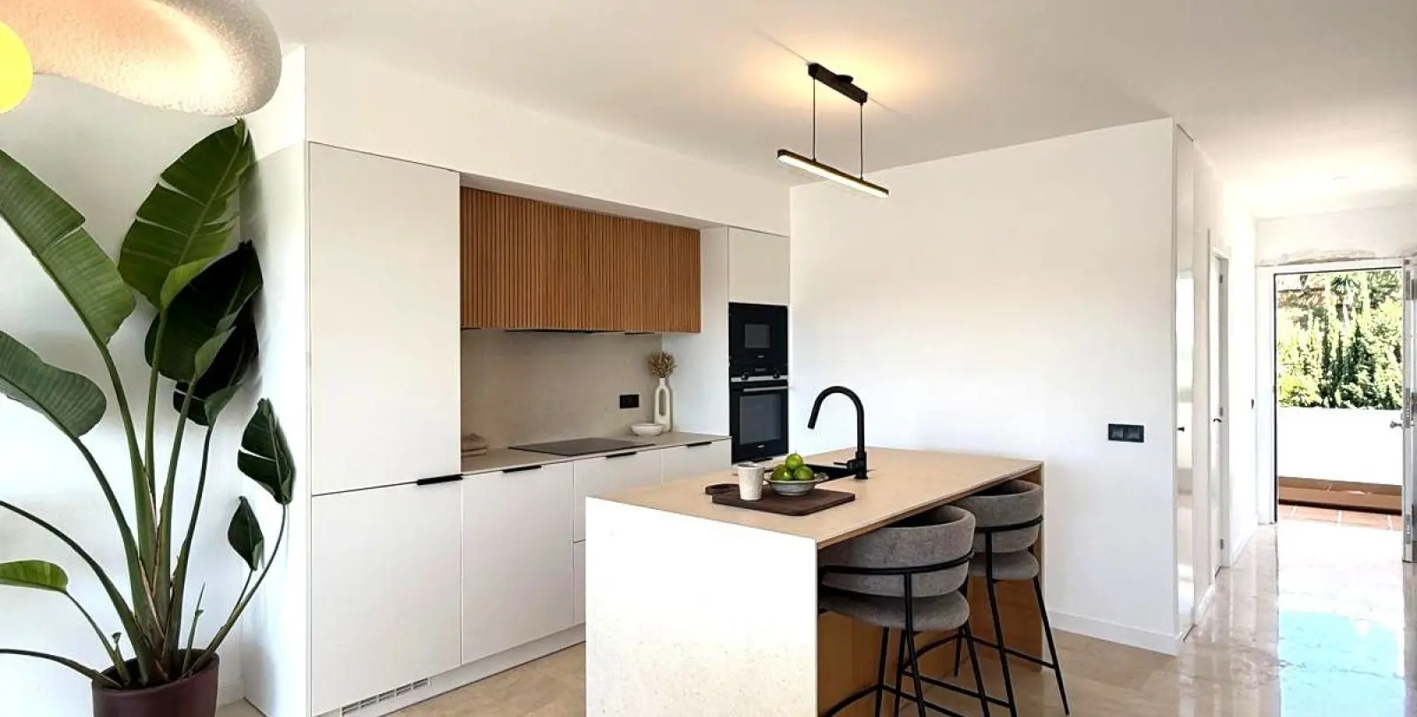 Venta de apartamento en planta media en Riviera del Sol 26