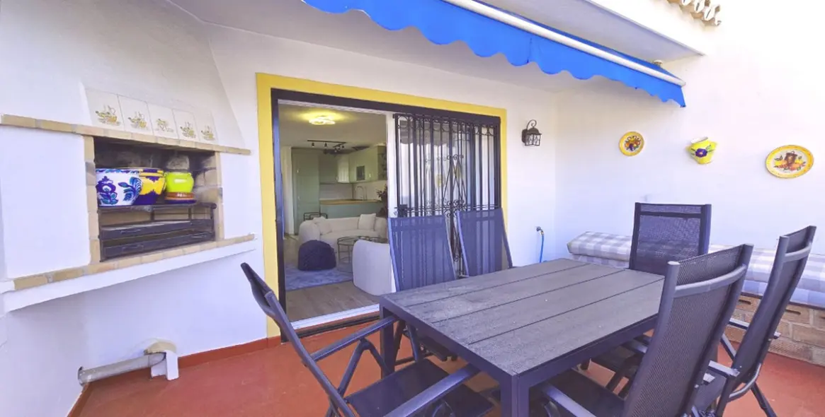 Sale of semi-detached house in Calahonda 3