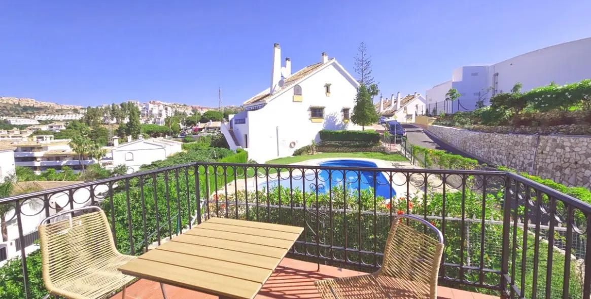 Sale of semi-detached house in Calahonda 16