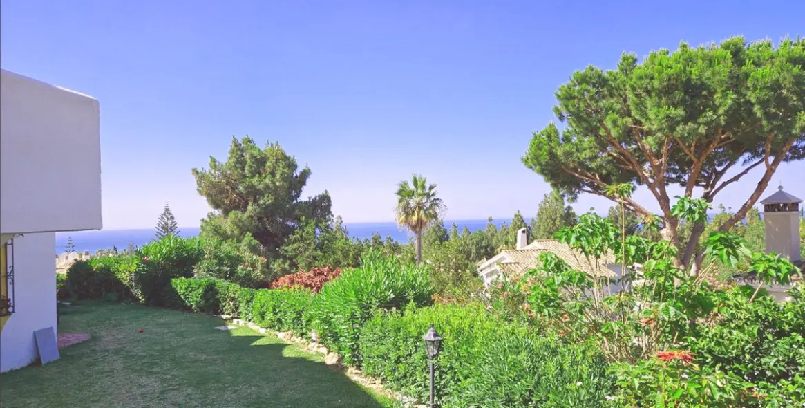 Sale of semi-detached house in Calahonda 49