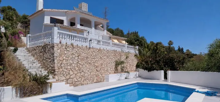 Venta de villa independiente en Benalmadena 0