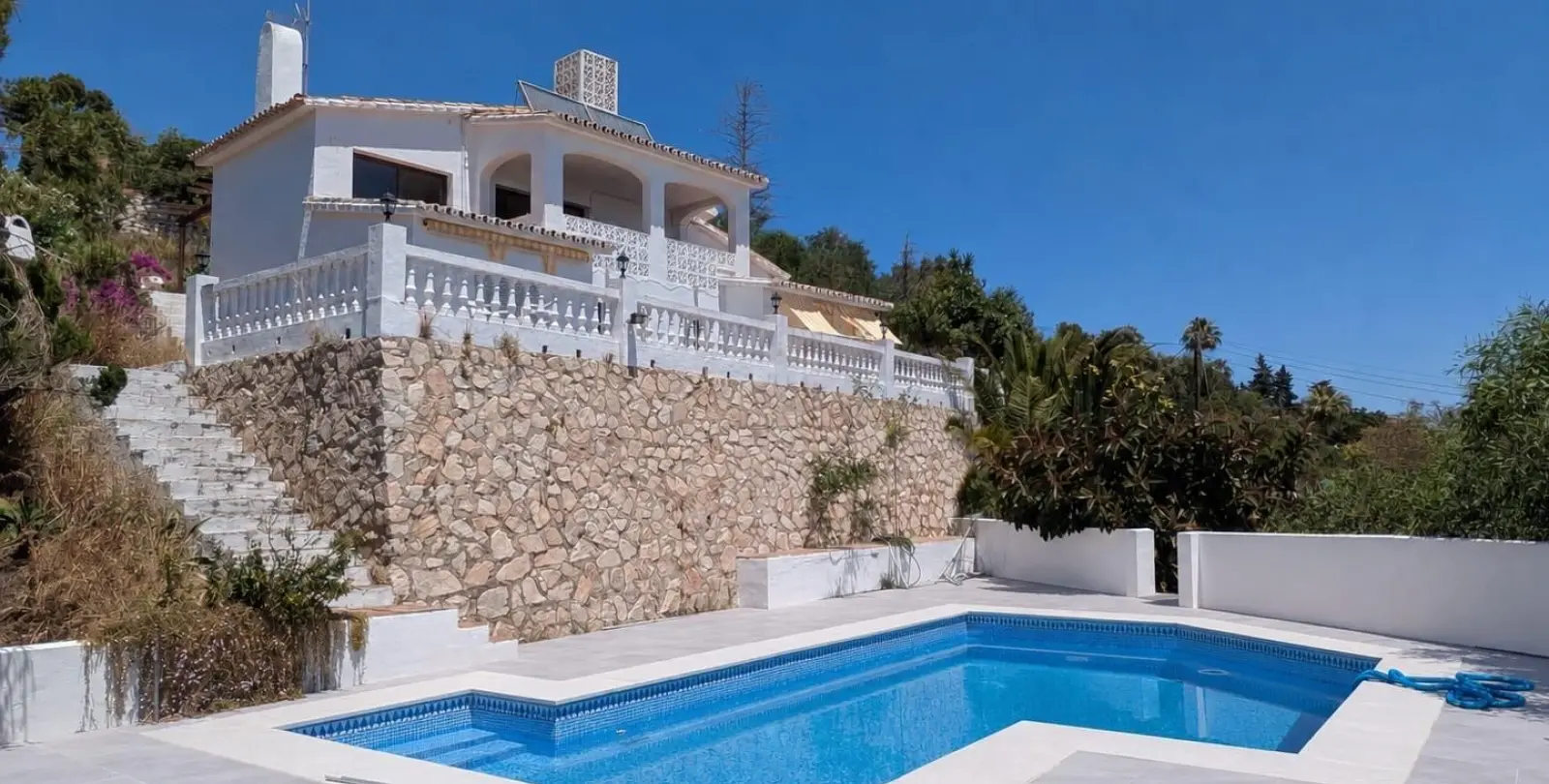Sale of detached villa in Benalmadena 1