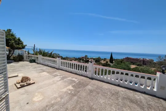 Image 4 thumb