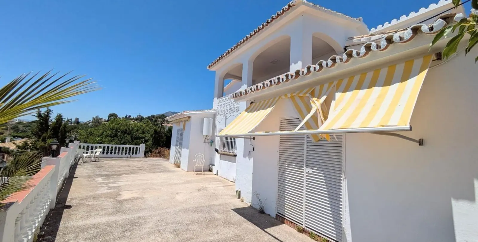 Sale of detached villa in Benalmadena 32