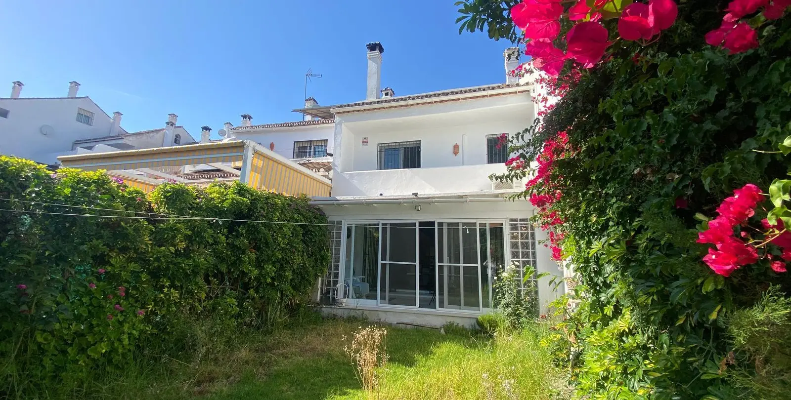 Sale of townhouse in The Golden Mile 1