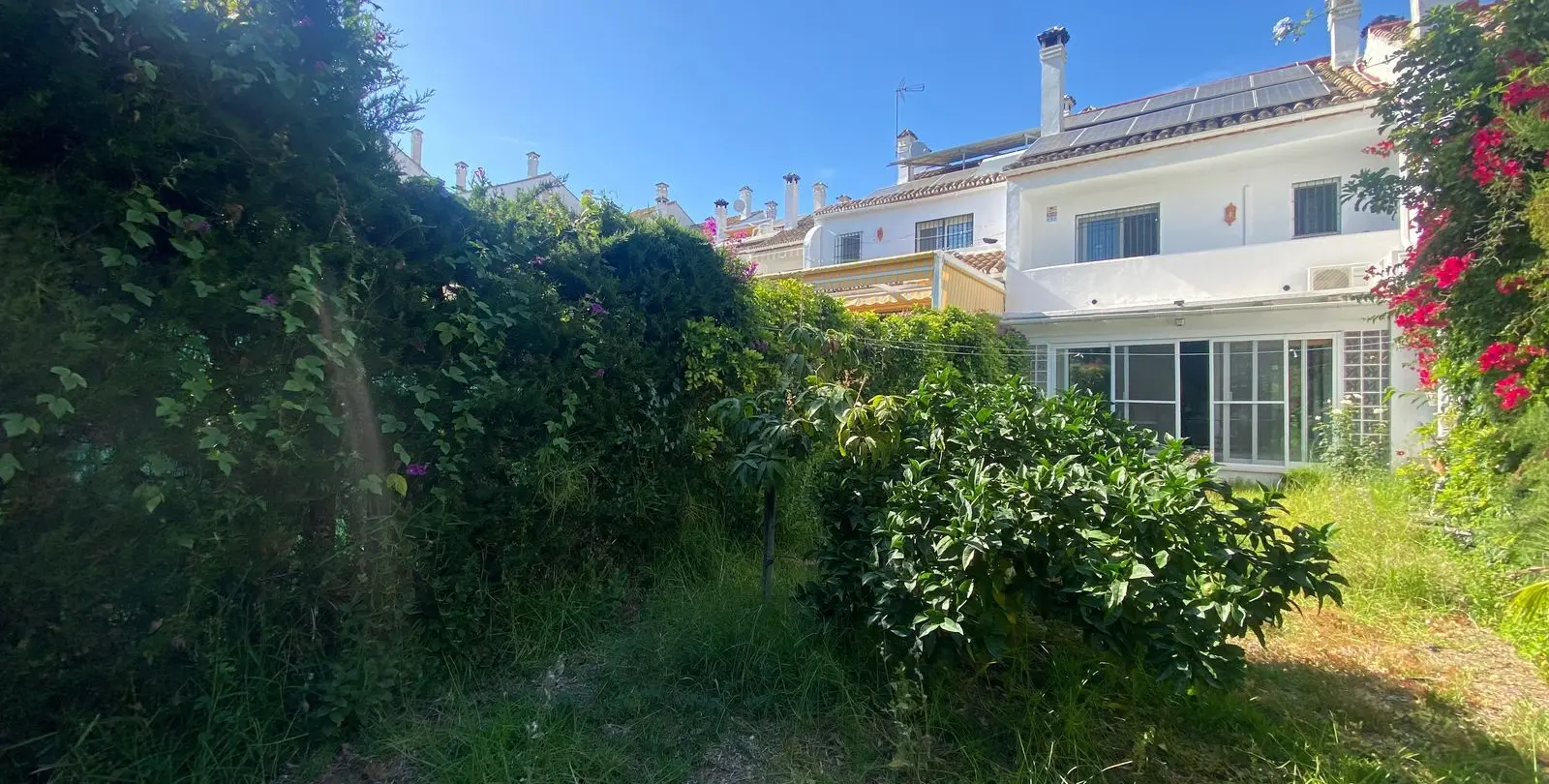 Sale of townhouse in The Golden Mile 2