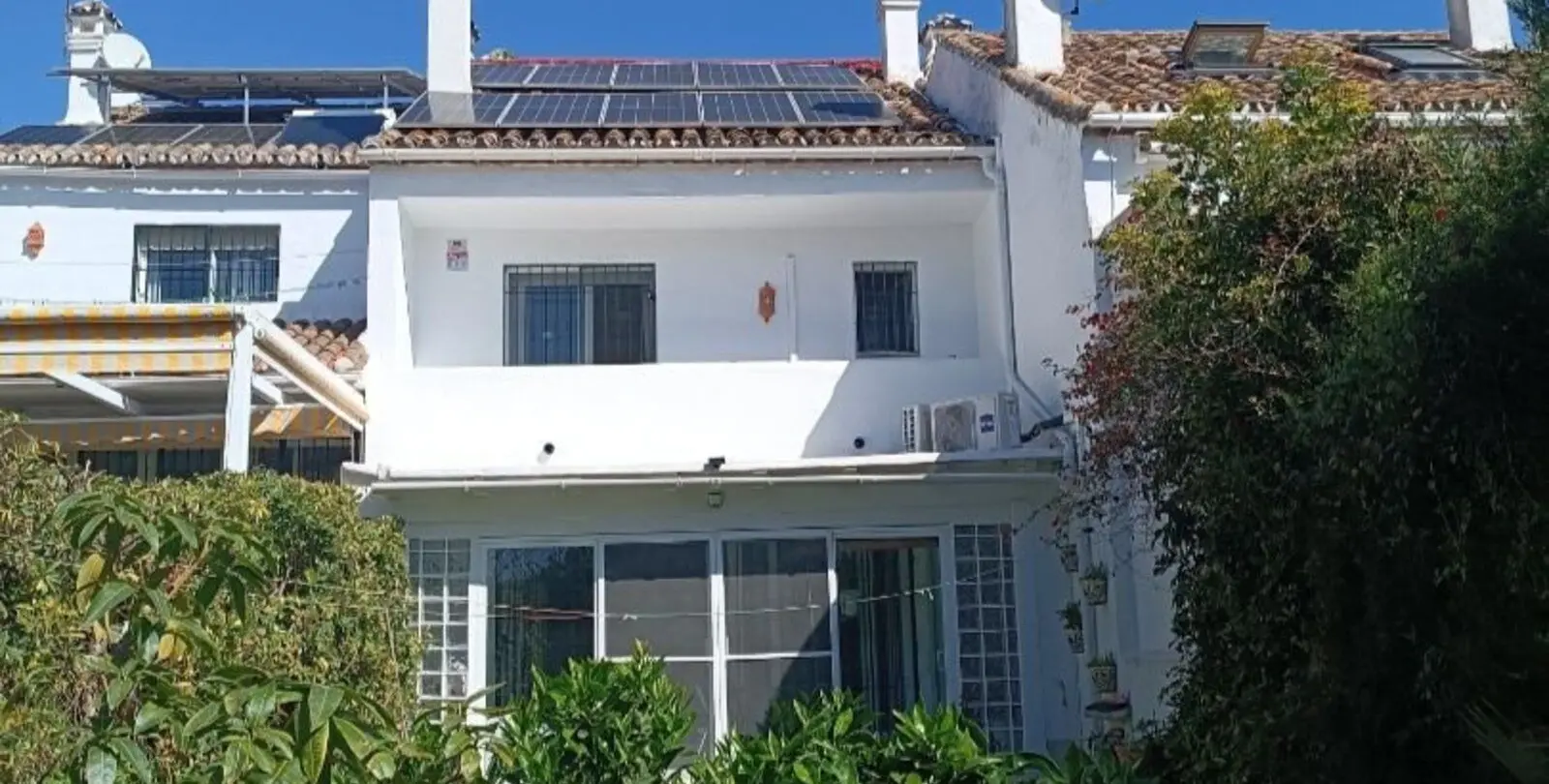 Sale of townhouse in The Golden Mile 7