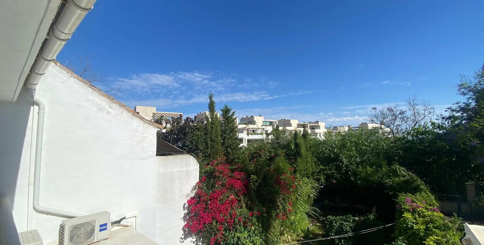 Sale of townhouse in The Golden Mile 10