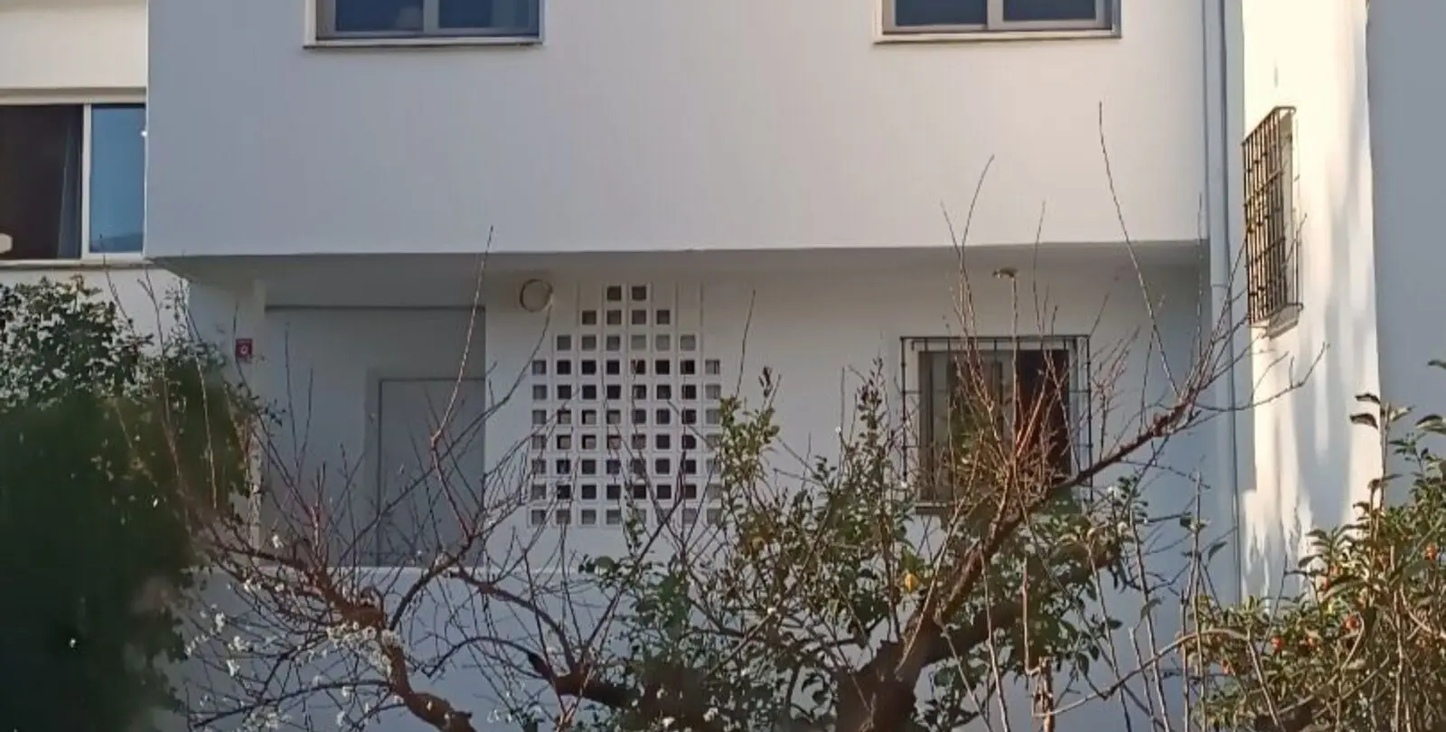 Sale of townhouse in The Golden Mile 24