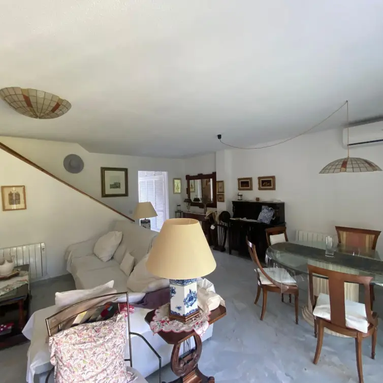Sale of townhouse in The Golden Mile