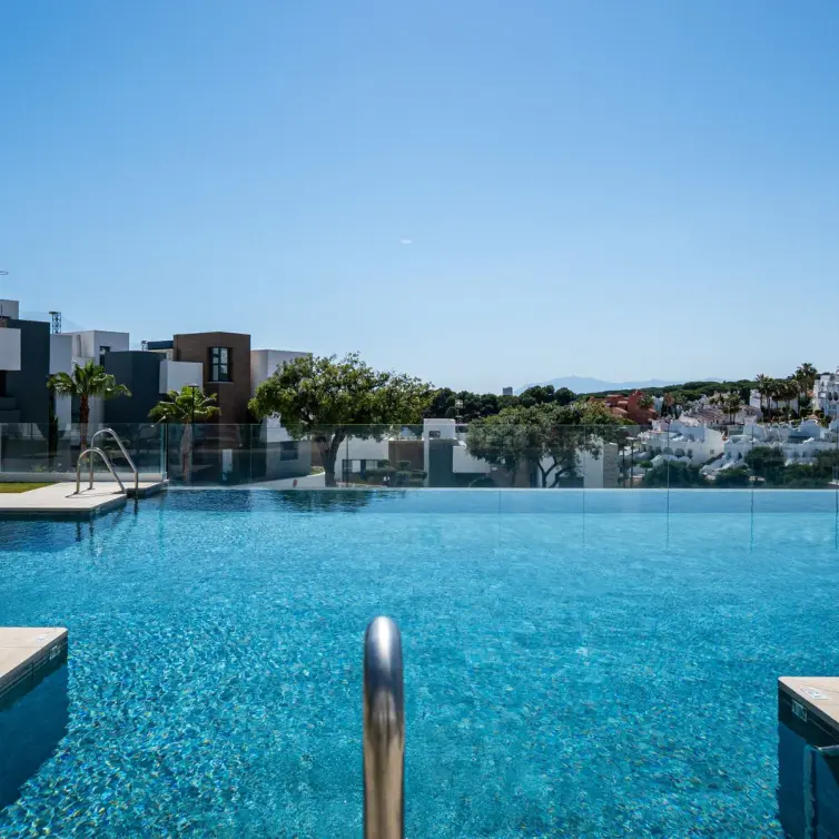 Sale of ground floor apartment in Cabopino