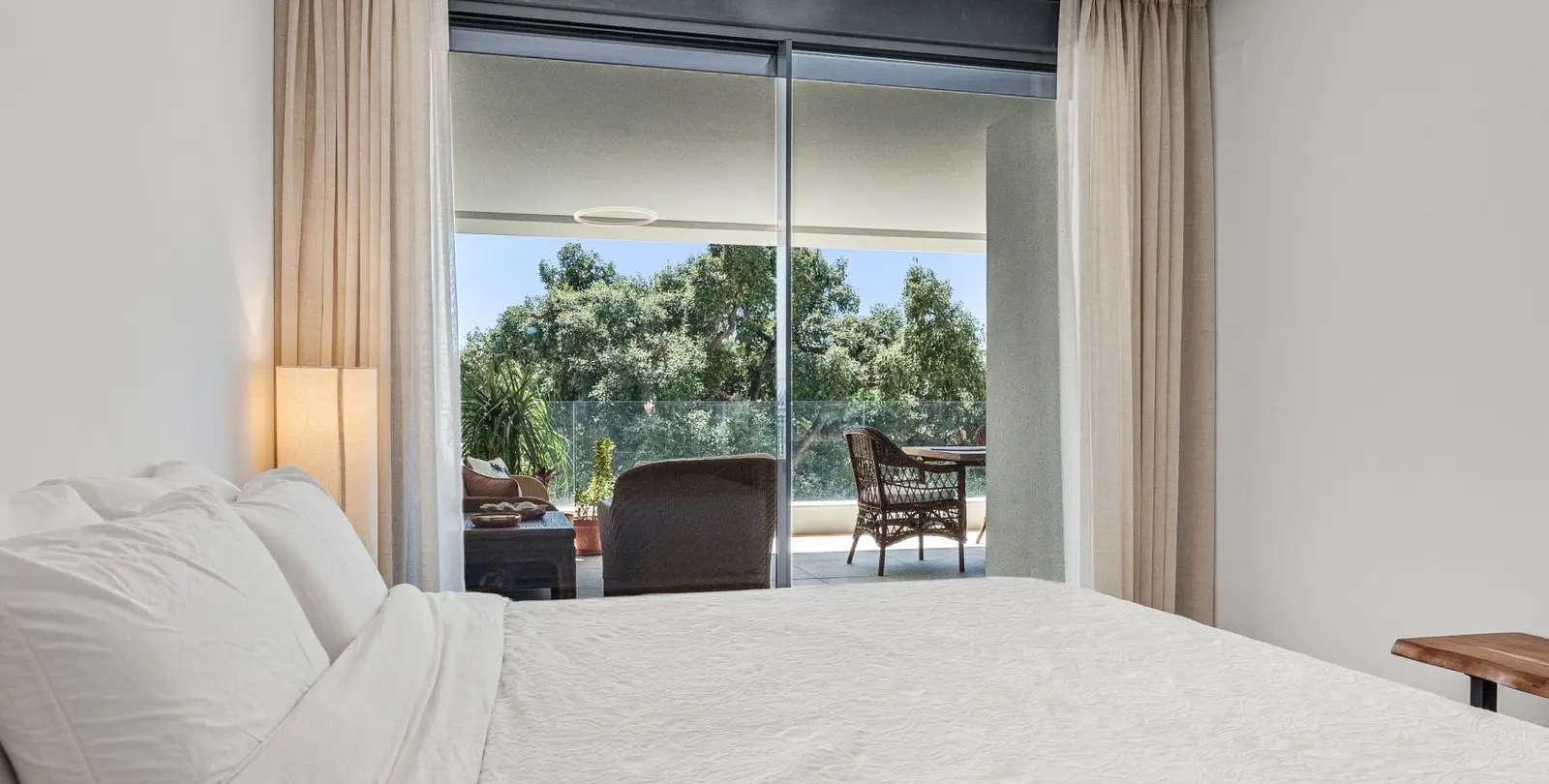 Venta de apartamento en planta baja en Cabopino 18