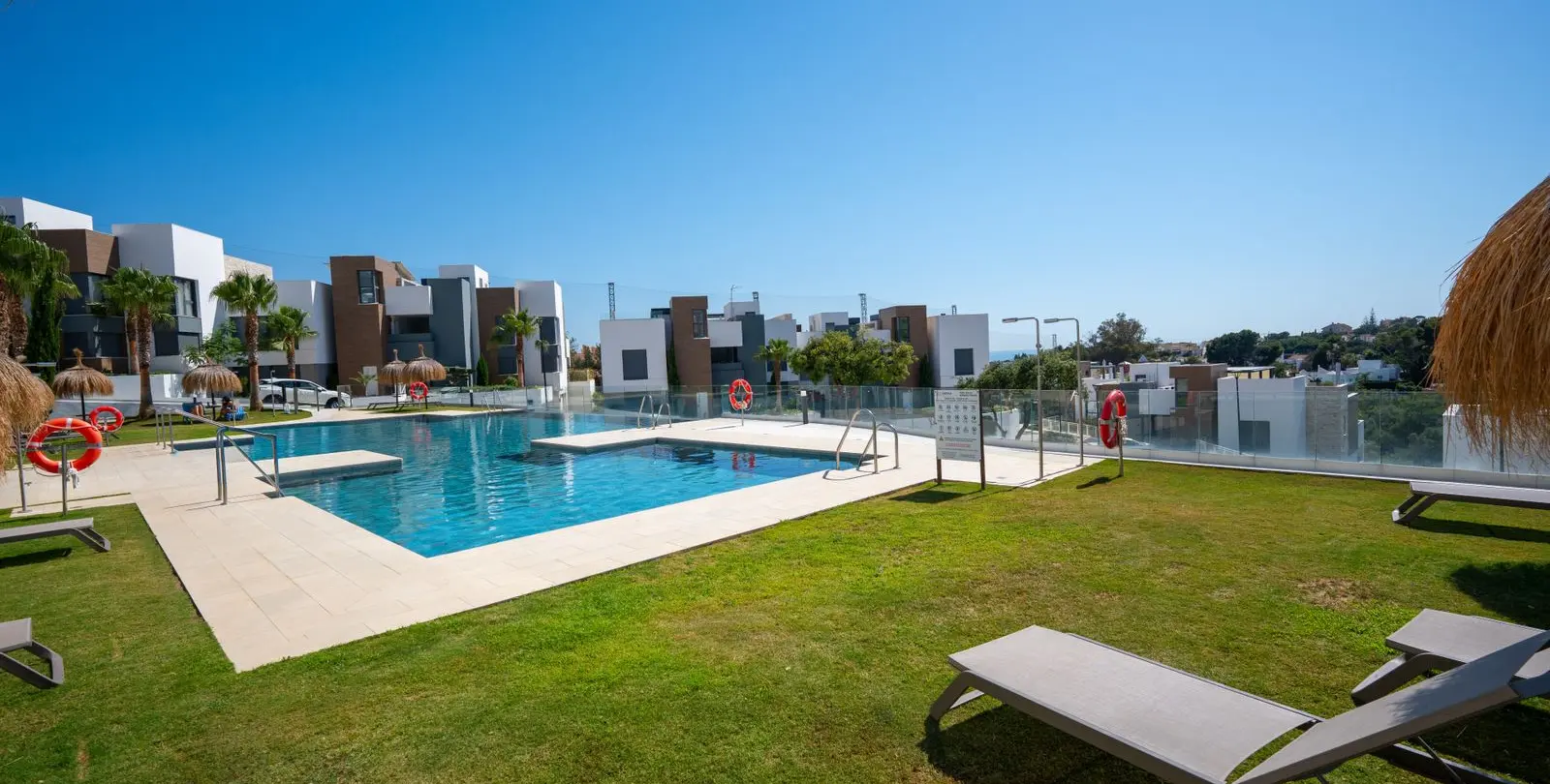 Venta de apartamento en planta baja en Cabopino 36