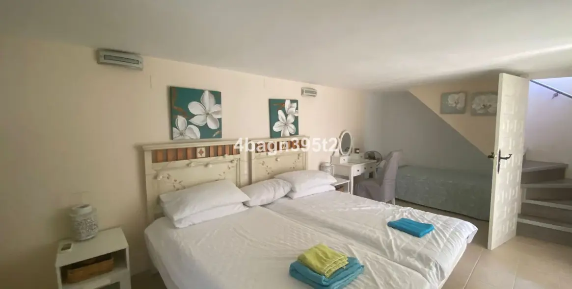 Venta de villa independiente en El Faro 16