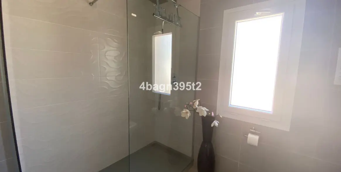 Venta de villa independiente en El Faro 27