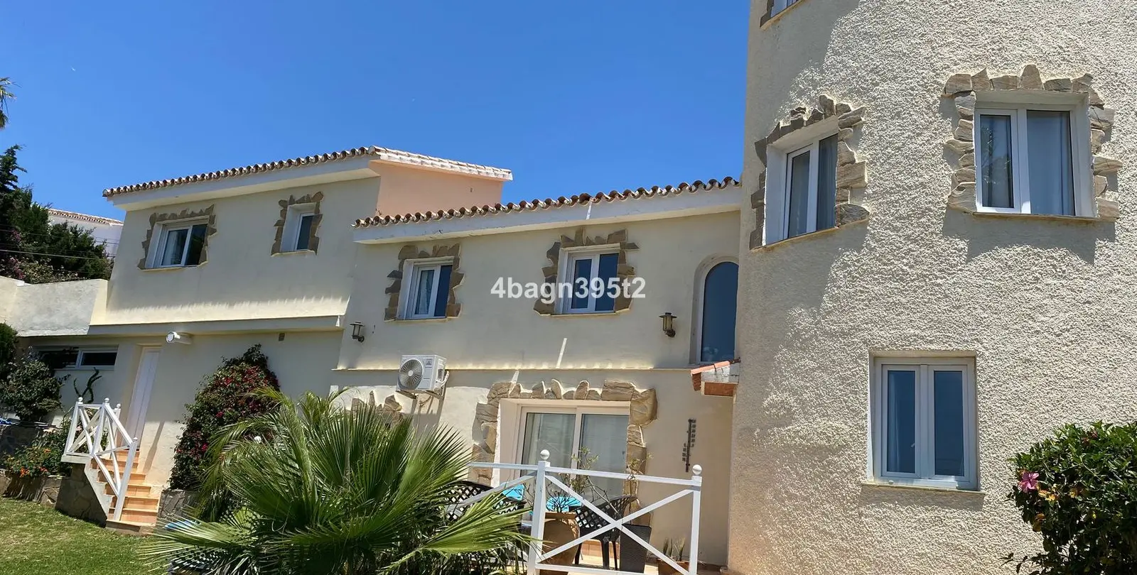 Sale of detached villa in El Faro 2