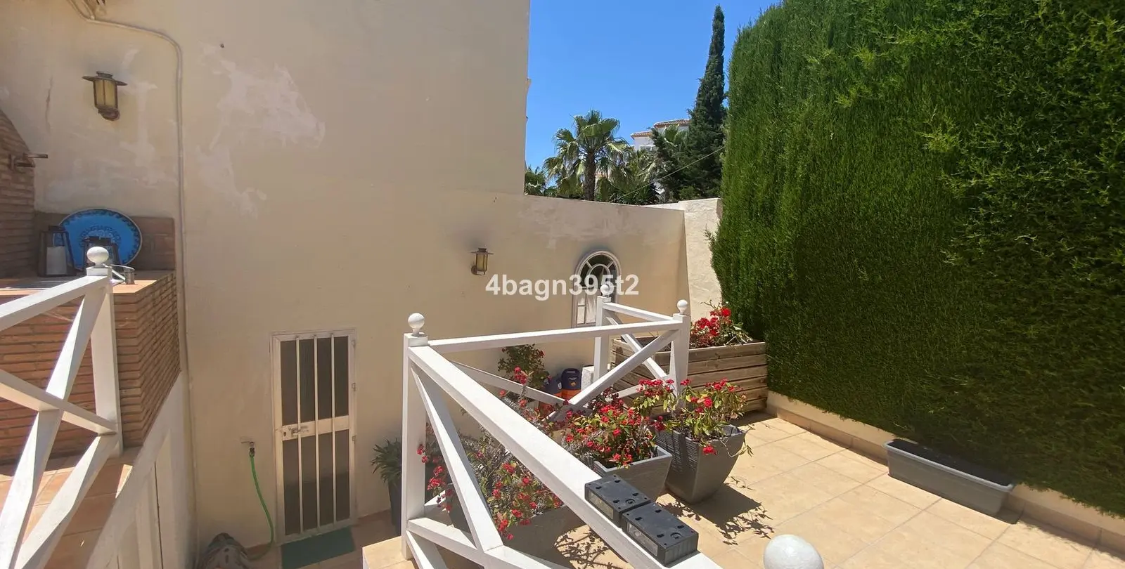 Sale of detached villa in El Faro 10