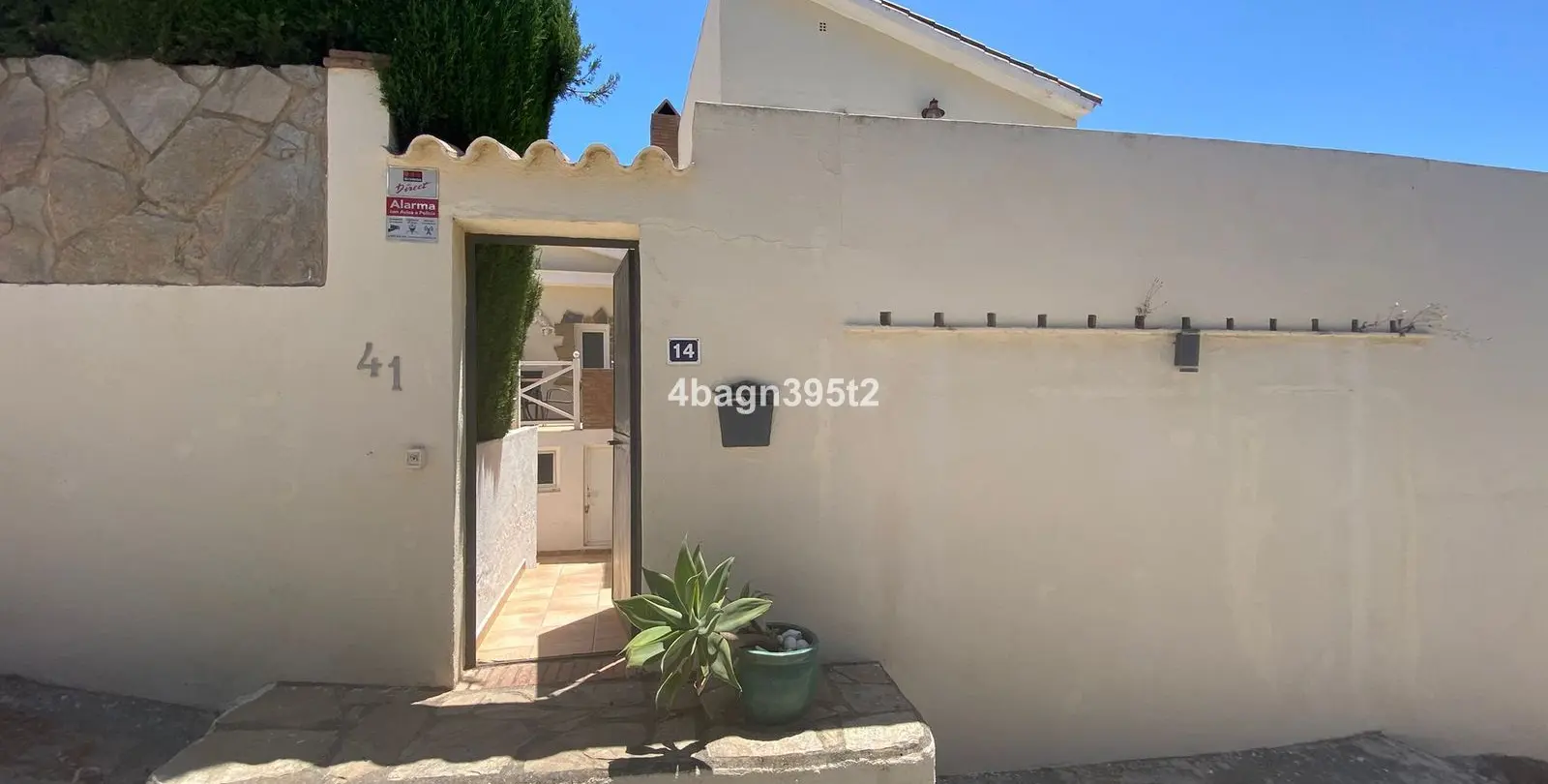 Sale of detached villa in El Faro 11