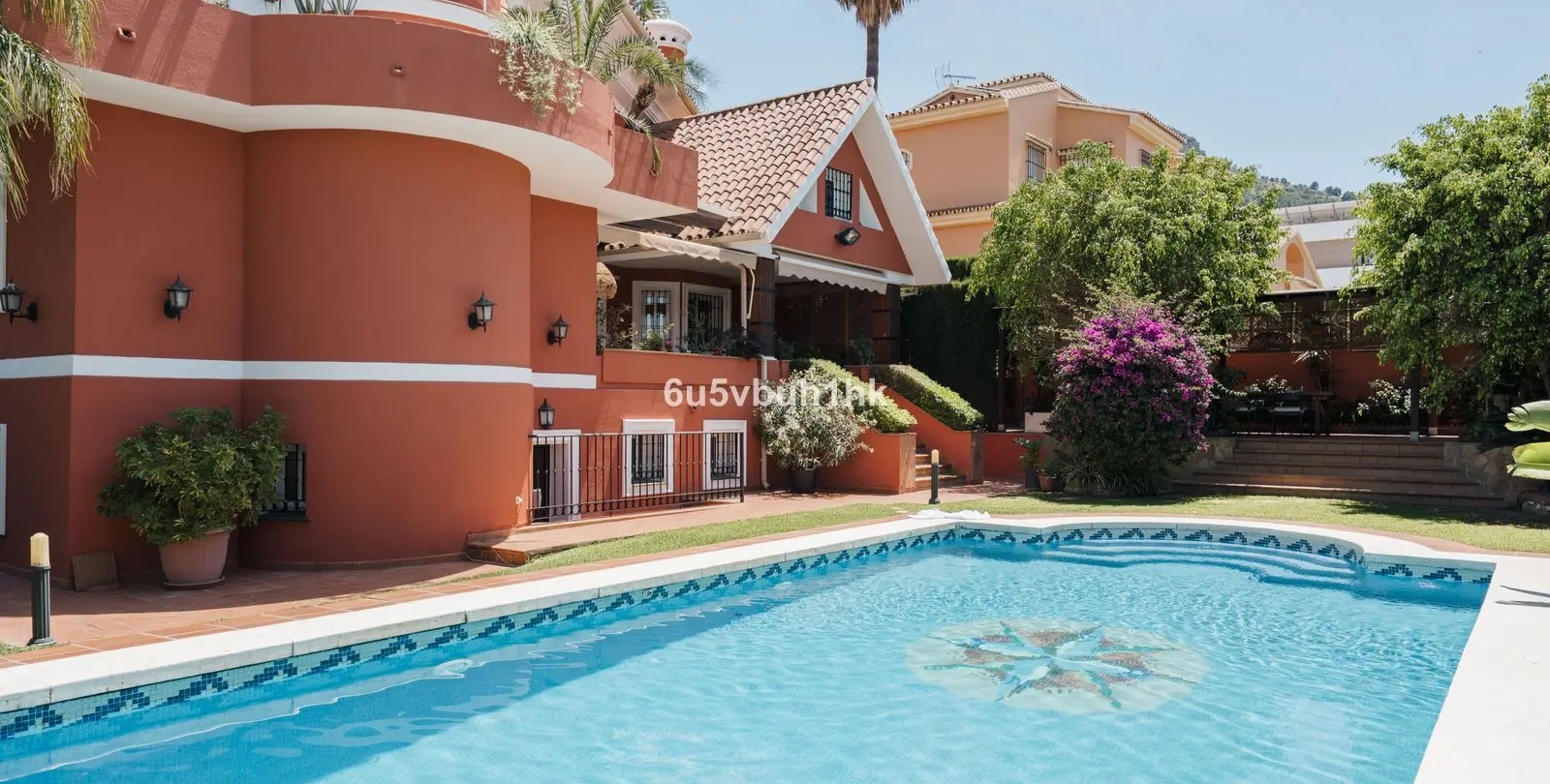 Sale of detached villa in Alhaurín de la Torre 35