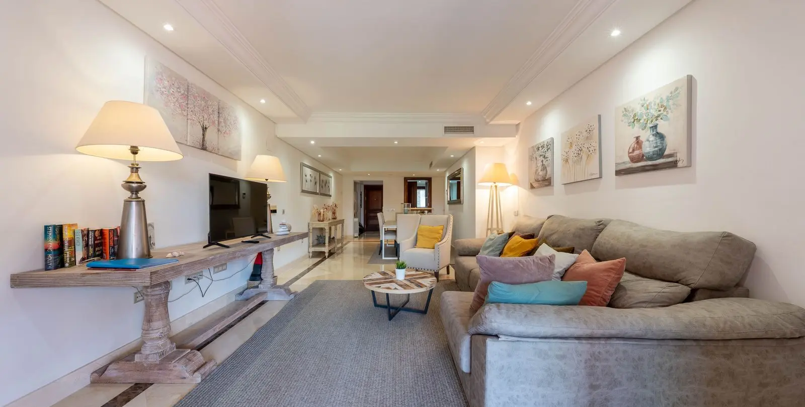 Sale of middle floor apartment in Estepona 8
