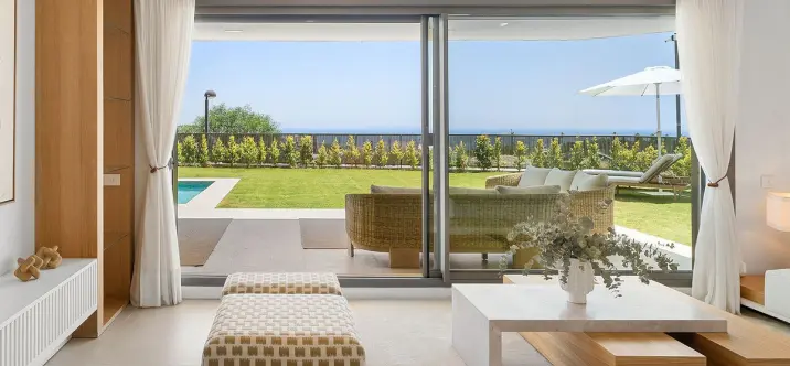 Venta de apartamento en planta baja en Selwo 0