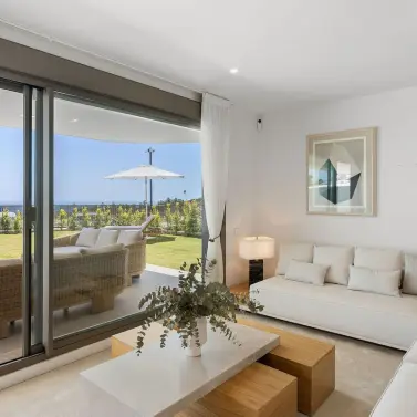 Venta de apartamento en planta baja en Selwo
