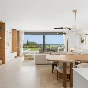 Venta de apartamento en planta baja en Selwo