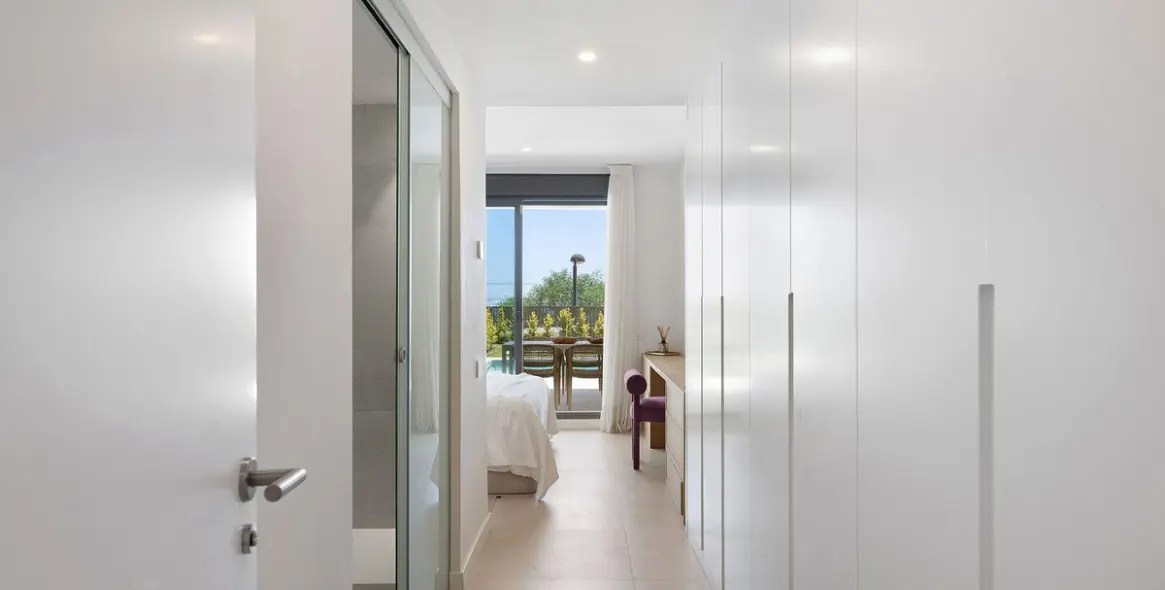 Venta de apartamento en planta baja en Selwo 16