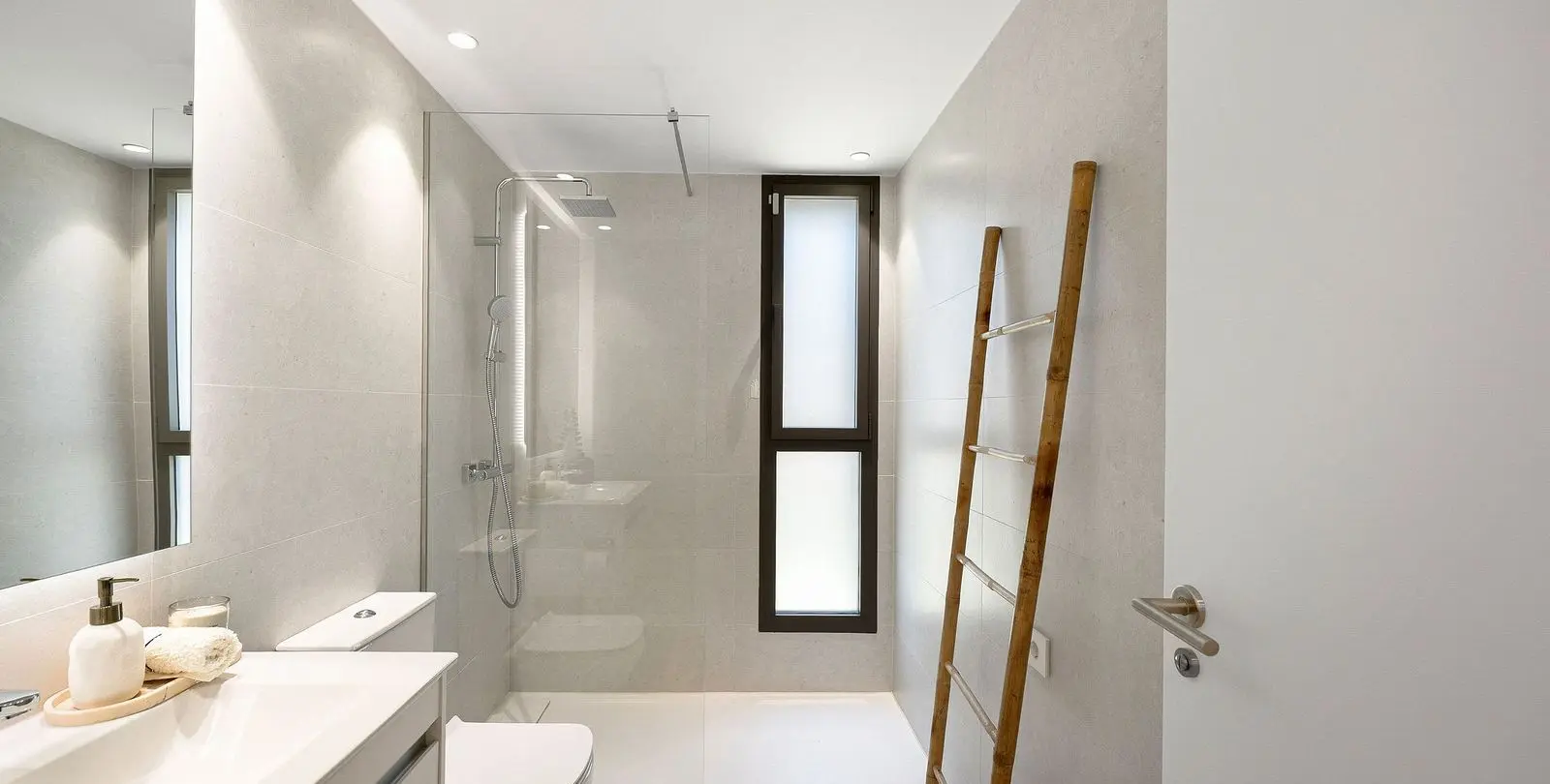 Sale of ground floor apartment in Selwo 25