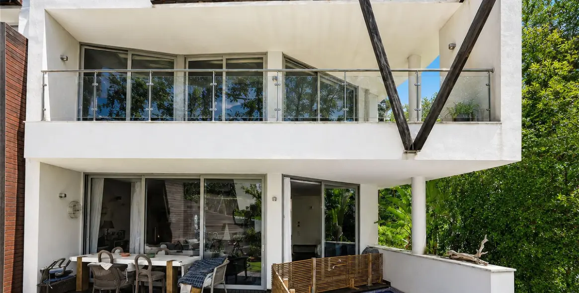 Venta de casa pareada en Sierra Blanca 1