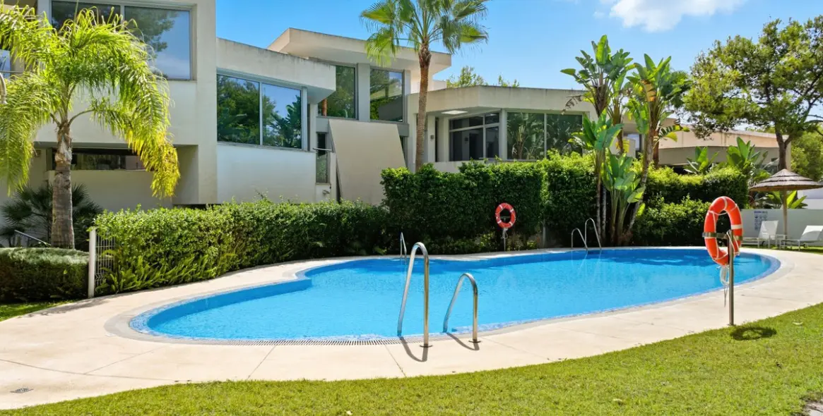 Venta de casa pareada en Sierra Blanca 5