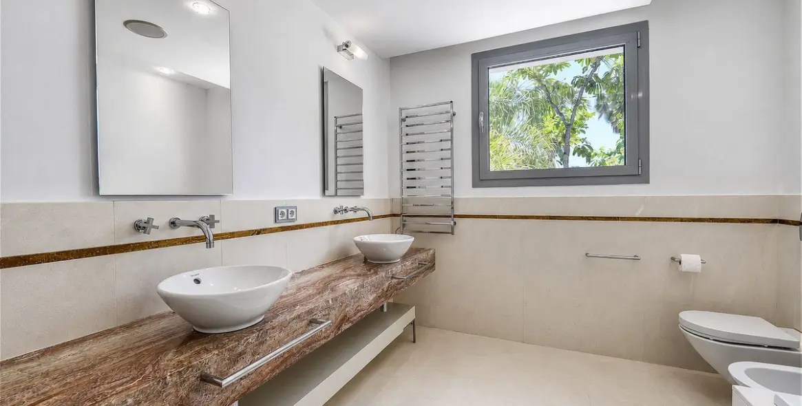 Venta de casa pareada en Sierra Blanca 37